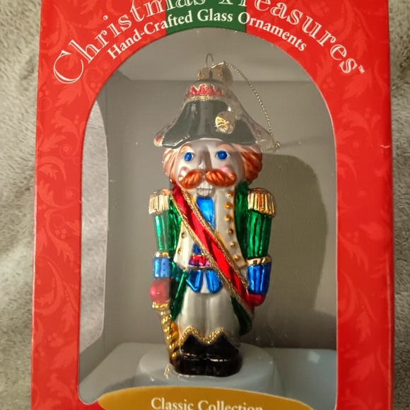 BRASS KEY NUTCRACKER KING - Picture 1 of 10